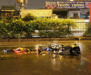 Hiện trường thương tâm 2 thi thể không nguyên vẹn bị bỏ mặc trong mưa