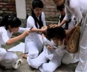 Nữ sinh cá tính và nữ sinh "cá ươn"