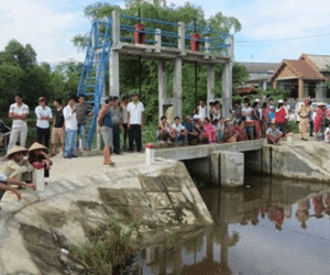 Phát hiện thi thể bé trai 9 tuổi nổi trên kênh