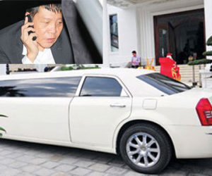 Cháo lòng, xích lô và siêu xe Limousine