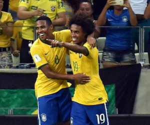 Brazil 3-1 Venezuela: Trở lại quỹ đạo