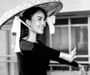 Lan Khuê đưa điệu múa dân tộc đến Miss World 2015