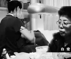 Nữ quan Trung Quốc vơ vét 14 tỷ đồng tiền thuế của dân để làm đẹp