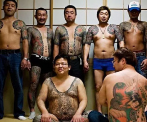 Sốc với giải pháp phục hưng kinh tế “bá đạo” của Mafia Nhật Bản