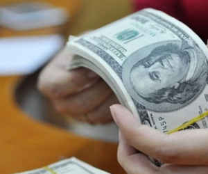USD biến động khó lường, có nợ lo trả trước hạn