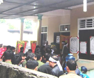 Lời kể của người vợ có chồng chém cả nhà