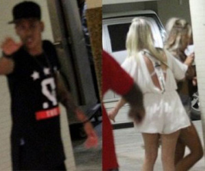 Neymar dẫn 2 chân dài đi "vui vẻ" một lúc
