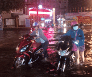 Biên Hòa lại ngập nặng sau cơn mưa lớn