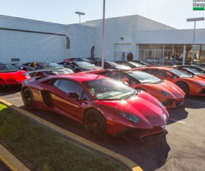 Dàn Lamborghini Aventador diễu hành trên đường phố Mỹ