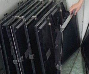 Trộm 15 chiếc tivi trong quán karaoke