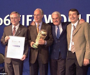 Lộ "quỹ đen" giúp Đức mua quyền tổ chức World Cup 2006?