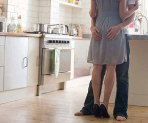 Nữ sinh mất đời con gái vì làm giúp việc cho người nước ngoài