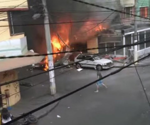 Máy bay lao xuống hiệu bánh đông đúc, nhiều người thương vong