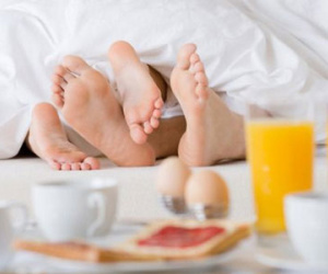 Sex là thói quen cực tốt để khởi đầu buổi sáng