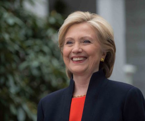 Bà Hillary Clinton giành chiến thắng trong cuộc tranh luận đầu tiên