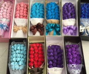Cẩn thận với hoa hồng sáp thơm ngày 20/10