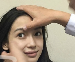 Lộ phim X-quang bị nghi có vật thể lạ trong mũi Angelababy