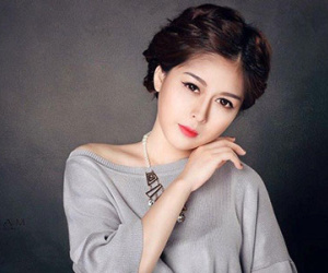 Chân dung cô nàng xinh đẹp được bạn trai tặng 999 đóa hồng nhân ngày 20/10