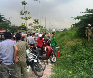 Cô gái trẻ khỏa thân bị trói, chết cháy trong căn nhà hoang