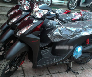 Honda Vision đen mờ đã về đại lý