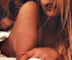20% phụ nữ thà từ bỏ sex vì Facebook