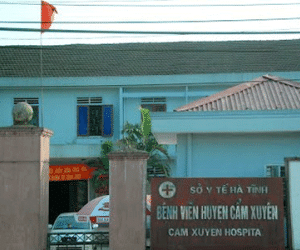 Hà Tĩnh: Trừ lương, phê bình 4 cán bộ y tế hách dịch với bệnh nhân