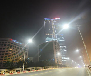 Khói mù bao trùm đêm Hà Nội