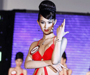 Nữ hoàng trang sức bị "bóc mẽ" vụ bạn trai bỏ rơi lúc mang bầu