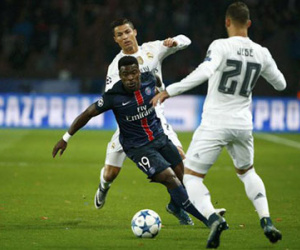 Ronaldo kém duyên, Real chia điểm trên sân PSG