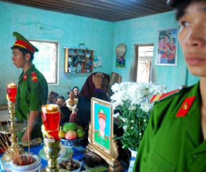 Diễn biến mới vụ công an bị ném đá tử vong