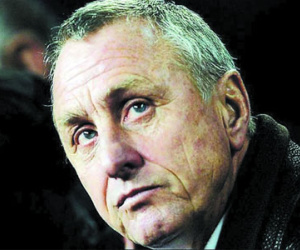 Johan Cruyff bị ung thư phổi: Trận chiến cuối cùng của "Thánh Johan"
