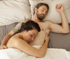 Ưu điểm của việc ngủ nude cặp đôi nào cũng muốn nhận được