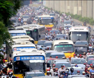 Chuyên gia giao thông: "Hạn chế xe buýt giờ cao điểm là đi ngược với thế giới"