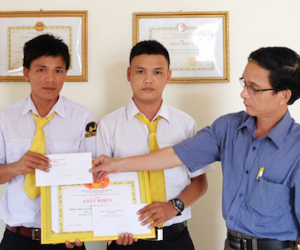 Lái xe taxi mưu trí bắt đối tượng giả danh công an lừa đảo