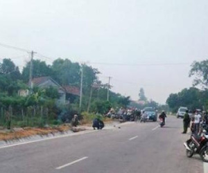 Vụ ném đá khiến công an tử vong: Có thể truy tố nhiều tội danh
