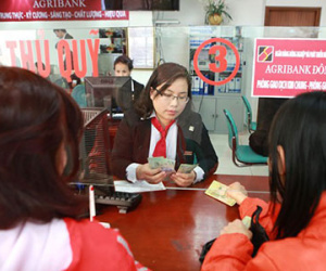 Agribank ưu tiên con cán bộ: Công khai luật ngầm?