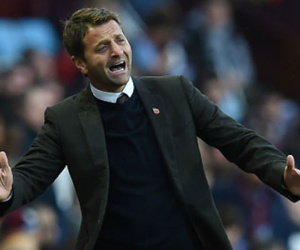 Aston Villa sa thải HLV Tim Sherwood