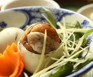 Cảnh báo: Dừng ngay việc cho trẻ dưới 5 tuổi ăn trứng vịt lộn