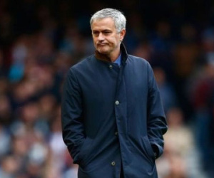 Cầu thủ Chelsea chắc mẩm Mourinho sẽ "bay ghế"