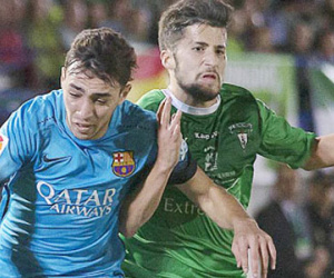 Barca bị đội bóng thợ xây & y tá cầm hòa