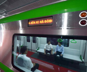 Cận cảnh tàu đường sắt đô thị đầu tiên ở Hà Nội