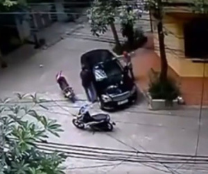 Cảnh giác với trò "vặt" gương ô tô trong 5 giây của những tên trộm