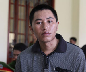 Đúng ngày 8-3, chồng chém vợ tử vong vì tưởng là... con hổ