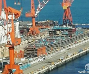 Lộ hình ảnh tàu sân bay Trung Quốc tự đóng