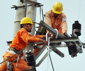 Bộ Công thương lý giải đề nghị phong tặng Anh hùng lao động cho EVN