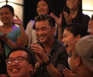 Đàm Vĩnh Hưng đi cổ vũ mỹ nhân chuyển giới thi show hài