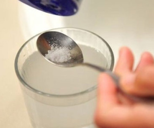 Súc họng bằng nước muối: Nhiều sai lầm cần loại bỏ
