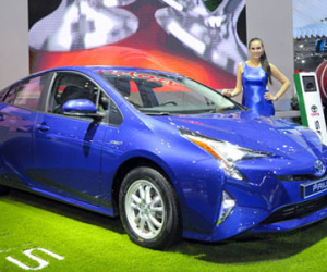 Toyota Prius 2016 - Hybrid cho khách hàng Việt