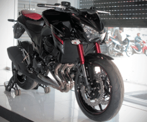Kawasaki Z800 2016 đầu tiên cập cảng Sài Gòn