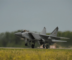 Tiêm kích đánh chặn MIG-31 của Nga bị rơi, 2 phi công được cứu